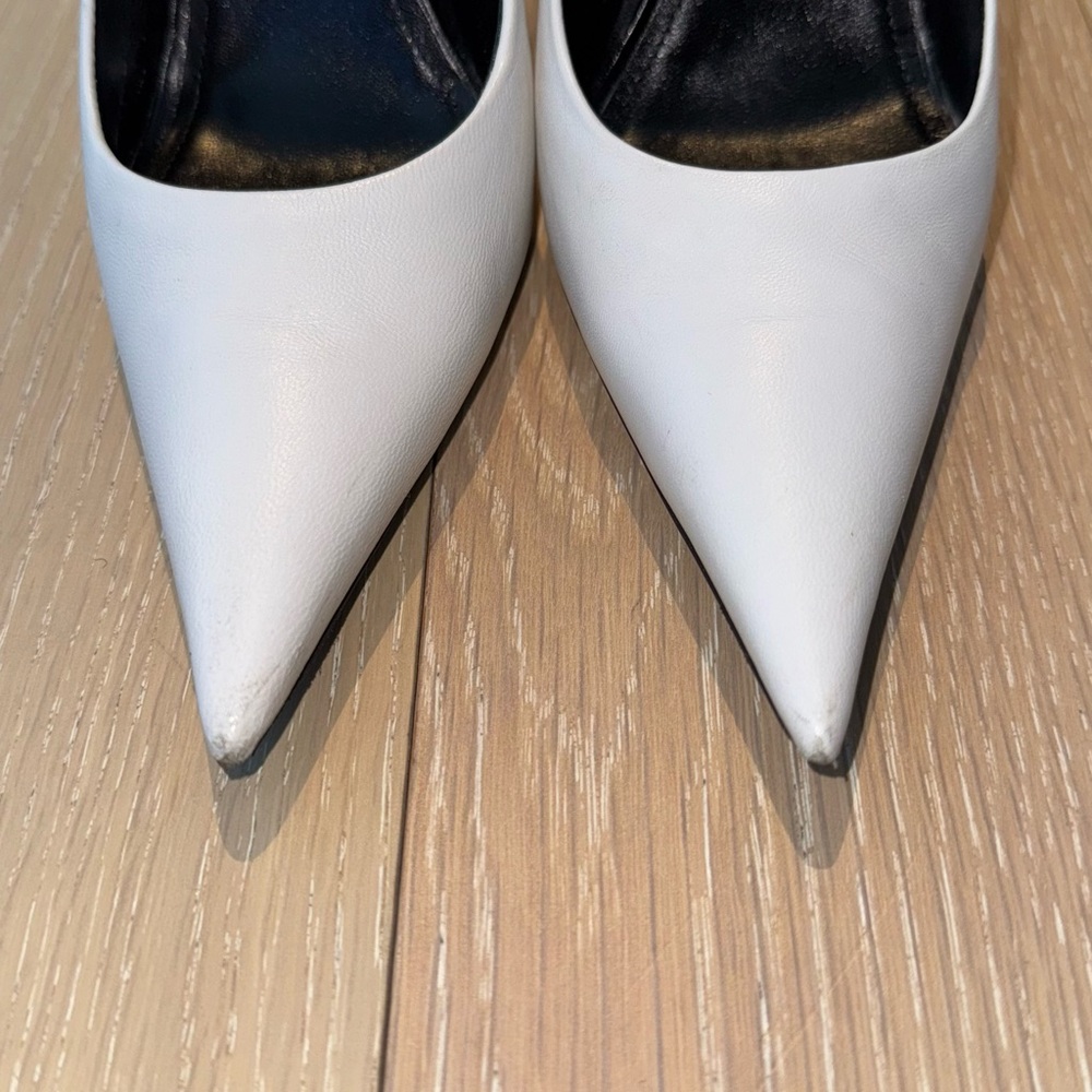 BALENCIAGA
Square Knife Pumps - Picture 6 of 11